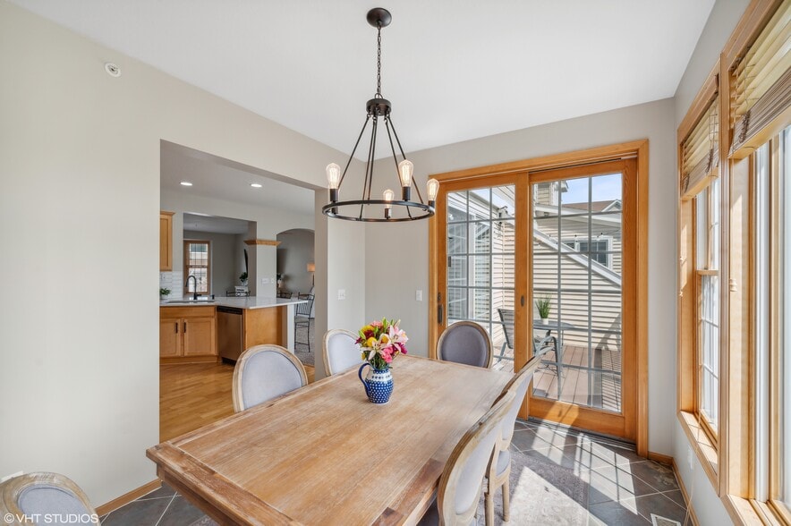 Building Photo - 977 Fairfield Ct