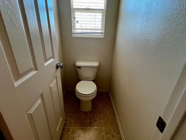 Building Photo - Spacious 4-Bedroom Murrieta Home with Loft & 3-Car Garage