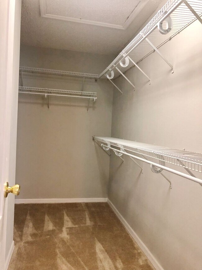 Building Photo - GREAT OVIEDO HOME WITH SOUGHT AFTER SCHOOLS