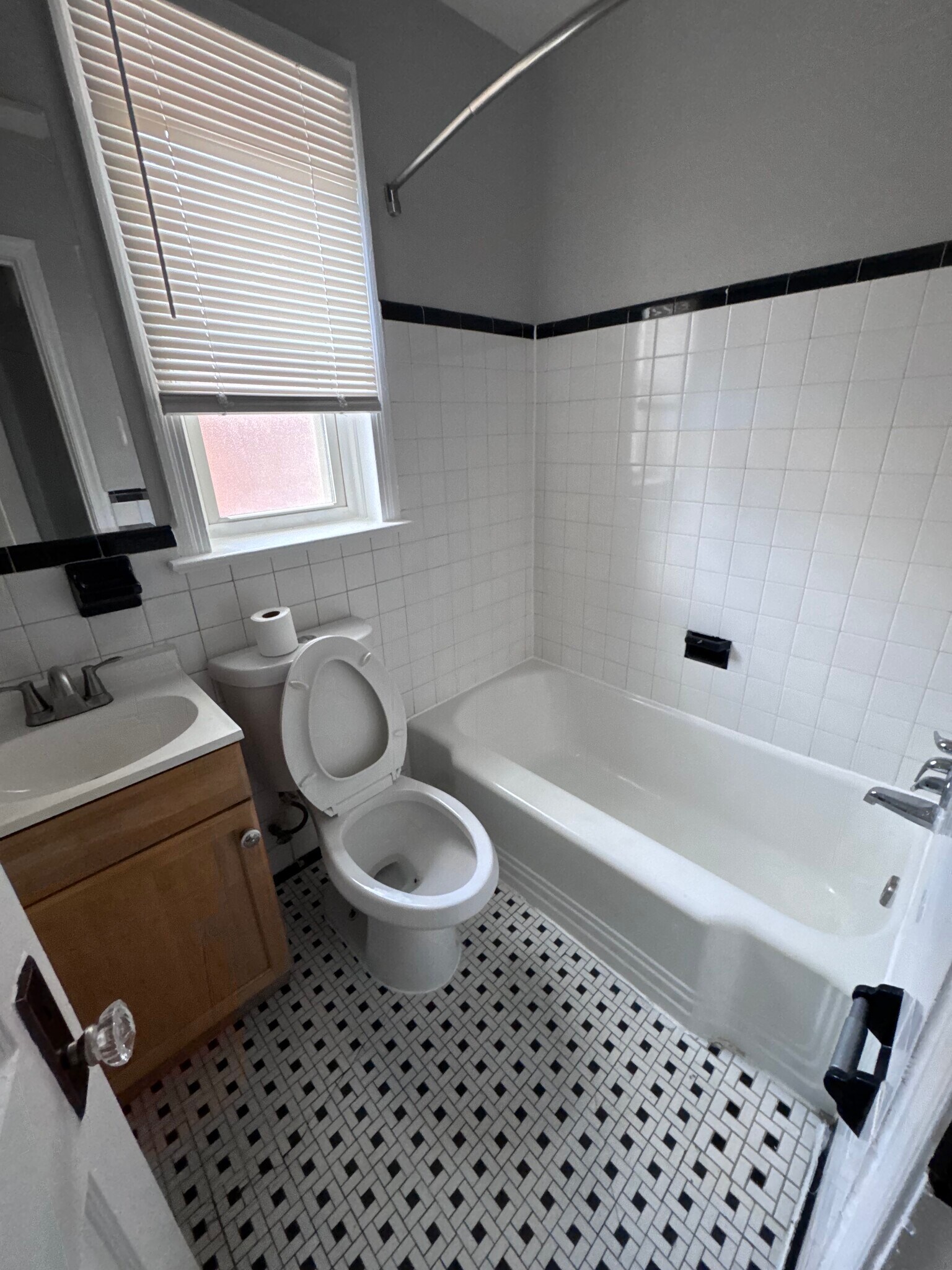 Building Photo - 319 Parkland Pl SE