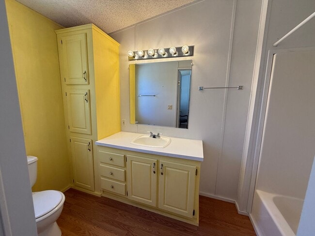 Building Photo - 3768 Western Dr