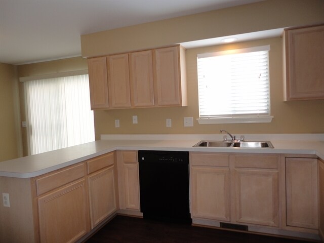 Building Photo - 13964 Isle Royal Cir