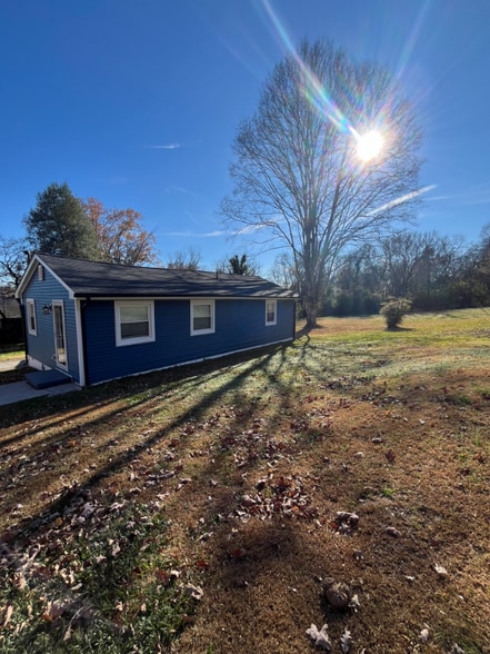 Building Photo - 5509 5th St