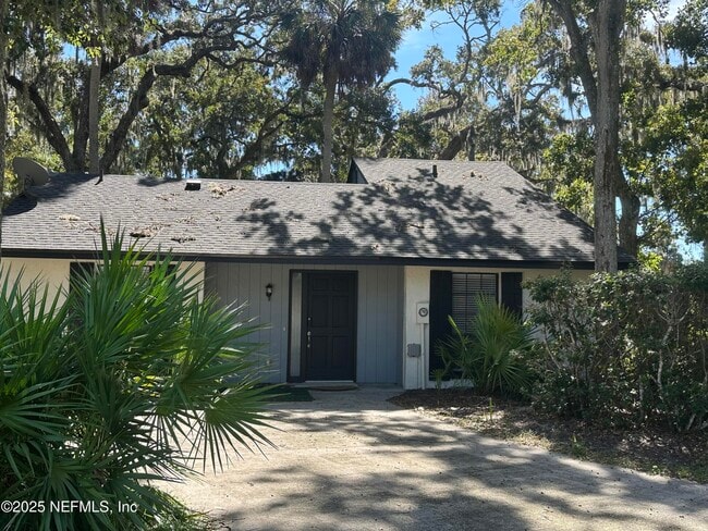 Building Photo - 133 Bermuda Ct