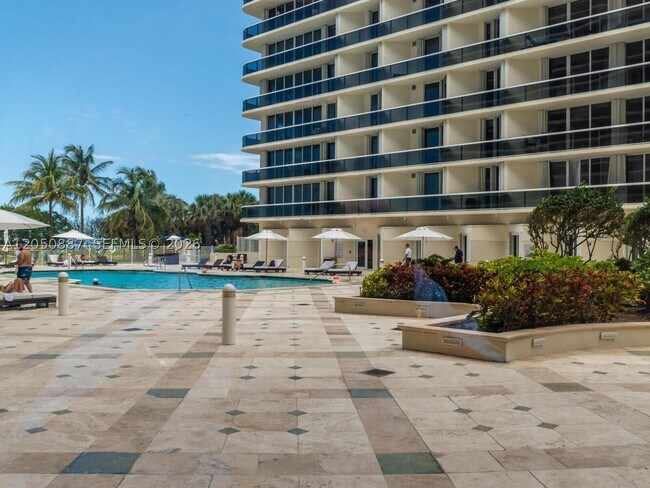 Building Photo - 9595 Collins Ave