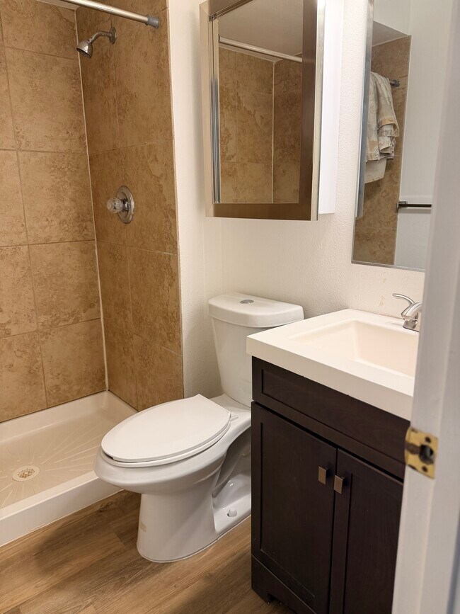 Building Photo - 10418 Jellison Way