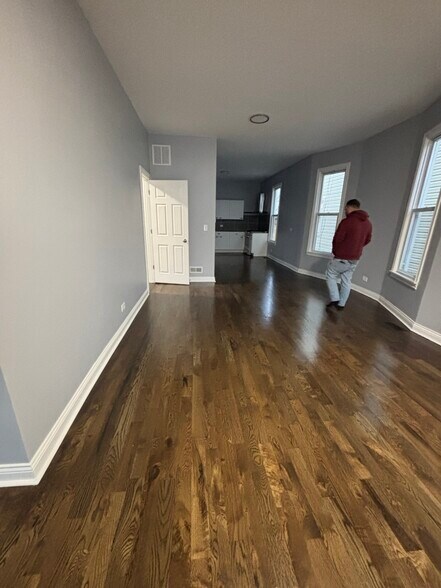 Building Photo - 3836 W Wabansia Ave