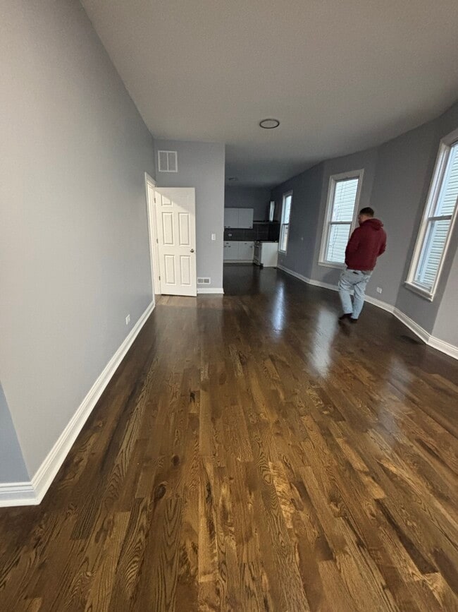 Building Photo - 3836 W Wabansia Ave