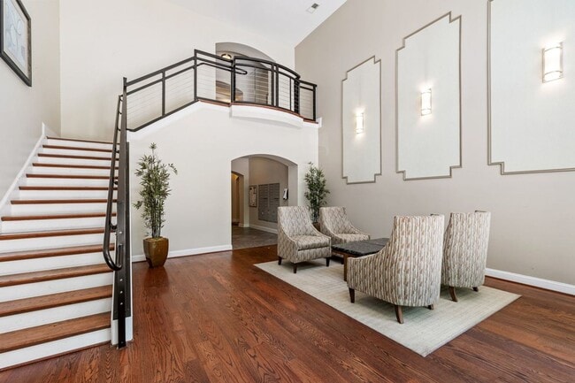 Building Photo - AVAILABLE NOW! $200 off 1st month's rent!! Gorgeous 1 bedroom, 1 bath condo in The Landing at Sou...
