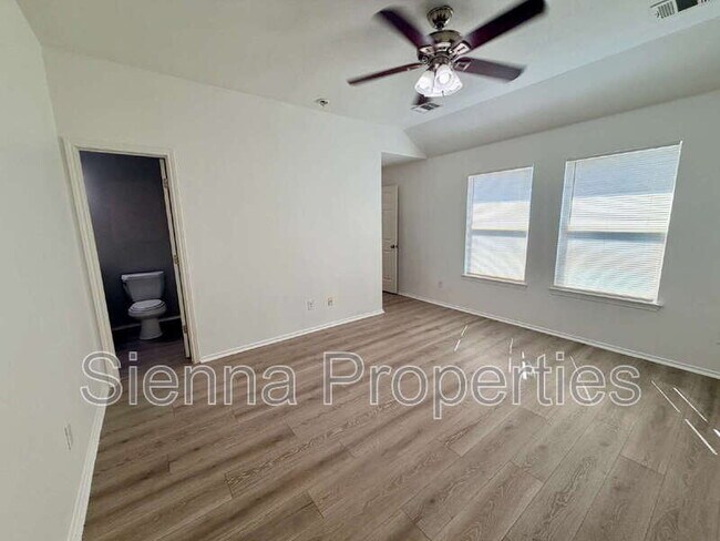 Building Photo - 1148 Shadow Creek Blvd
