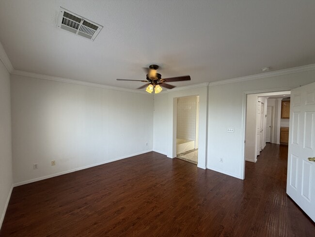 Building Photo - 10115 Capistrello Ave