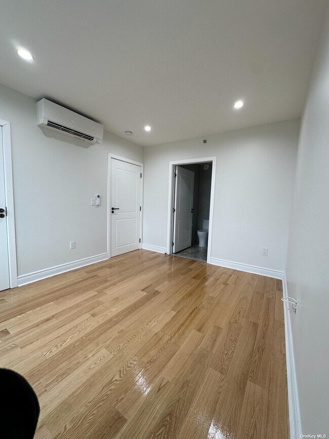 Building Photo - 101-07 91st St