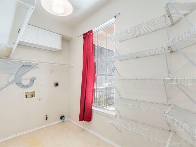 Building Photo - 5814 Negley