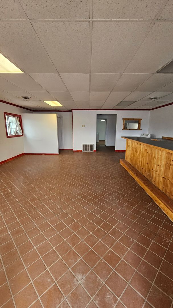 Building Photo - Ore