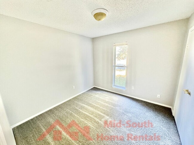 Building Photo - 3231 Ridgemont Ave