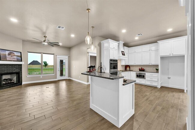 Building Photo - 2608 SW 68th St