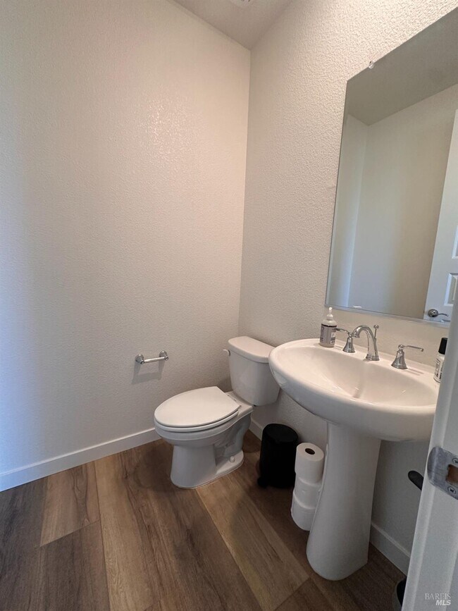 Building Photo - 2476 Laramie Cir