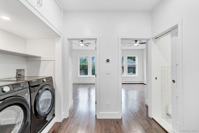 Building Photo - 251 E 46th St