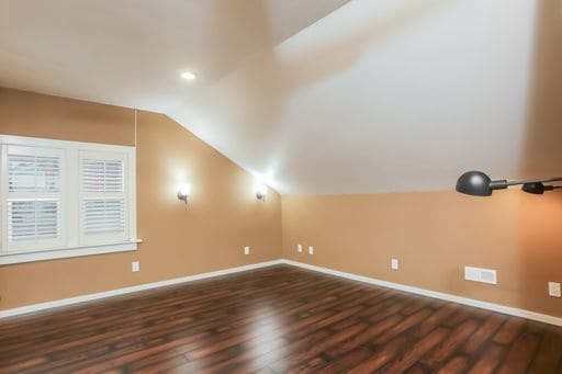 Building Photo - Charming 4-bedroom 3 bath Craftsman Home with Basement ADU for Rent