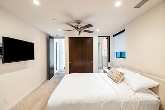 Building Photo - 1310 Manhattan Ave