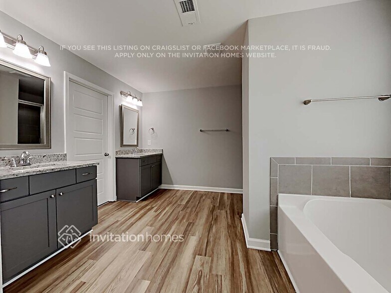 Building Photo - 1128 Red Bud Cir