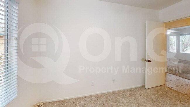 Building Photo - 8972 E Mayberry Dr