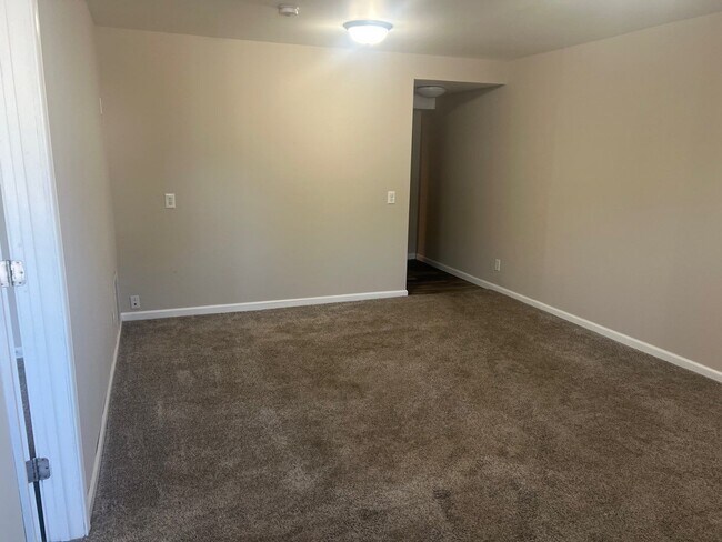 Building Photo - 3334 Michigan St