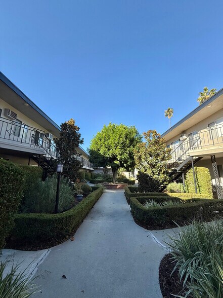 Building Photo - 999 Locust St