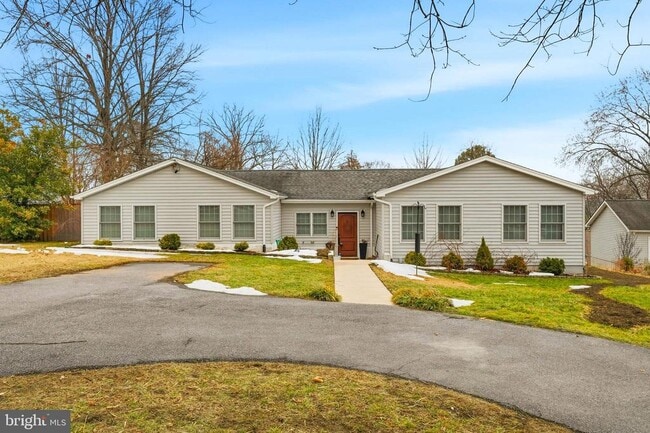 Building Photo - 8875 Carrollton Ave