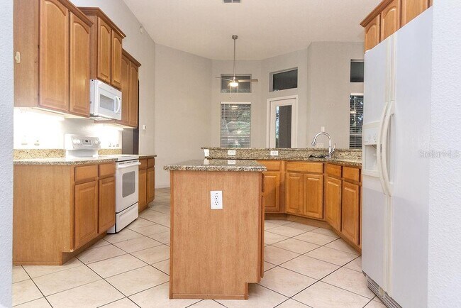 Building Photo - 421 Holly Fern Trl