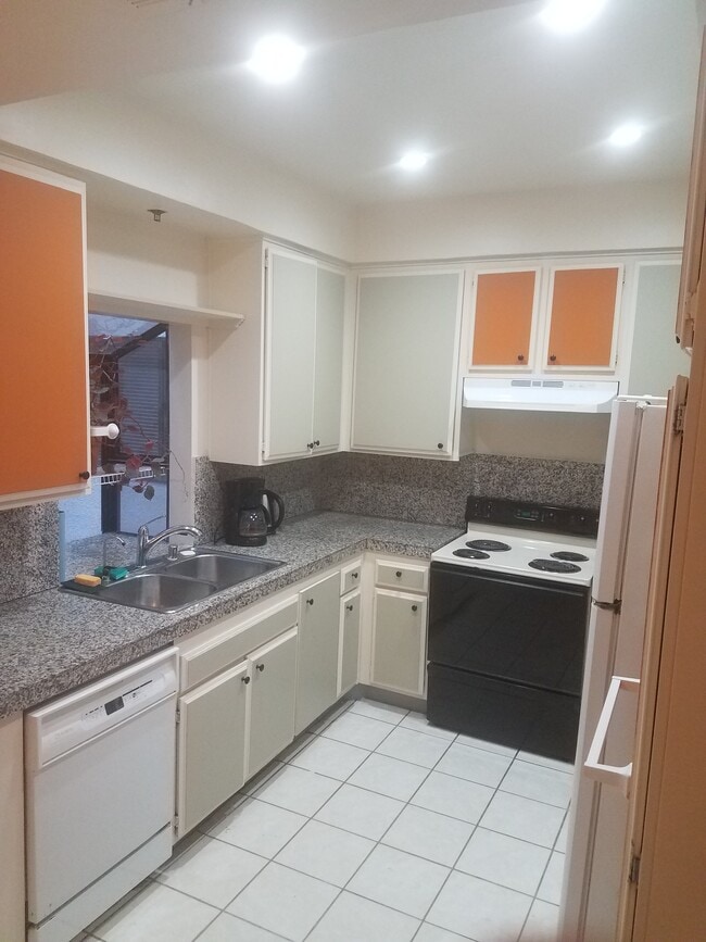 Building Photo - 311 Bora Bora Way