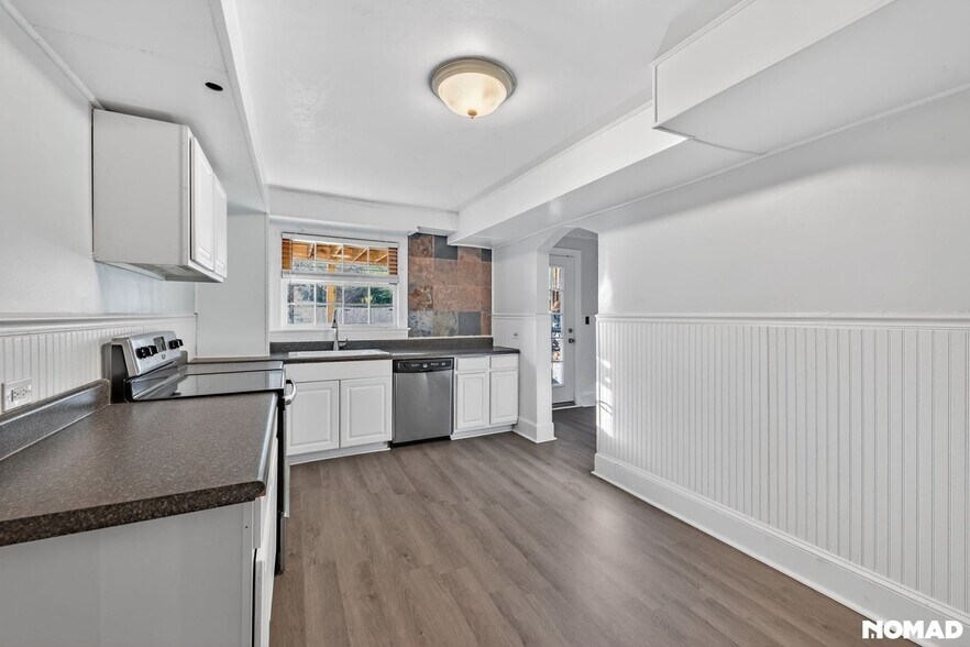 Building Photo - 821 Onslow St