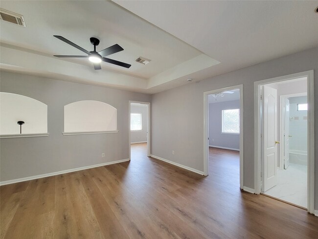 Building Photo - 9410 Barretts Glen Ct