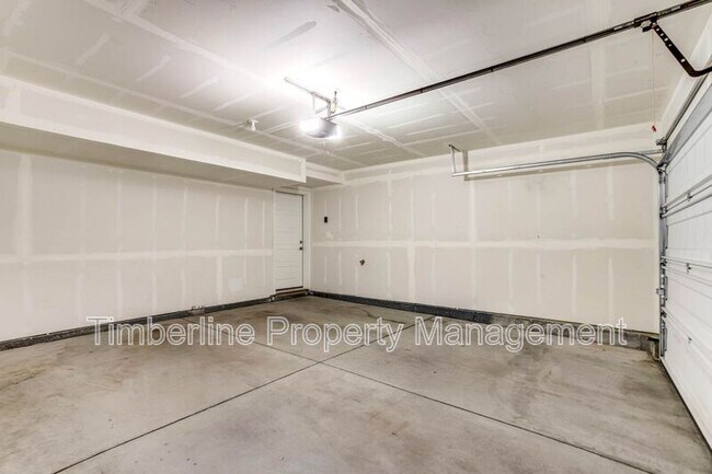 Building Photo - 6020 Ashmore Ln