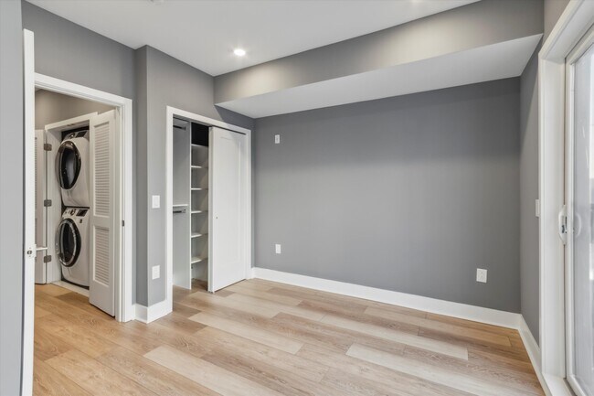 Building Photo - 1615 Poplar St