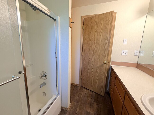 Building Photo - 4854-4866 SW 150th Pl