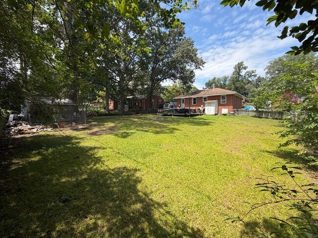 Building Photo - Charming 2 Bedroom Home with Spacious Yard in Henrico!