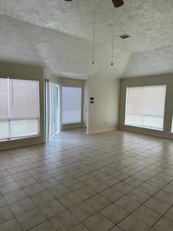 Building Photo - 13126 Lima Dr