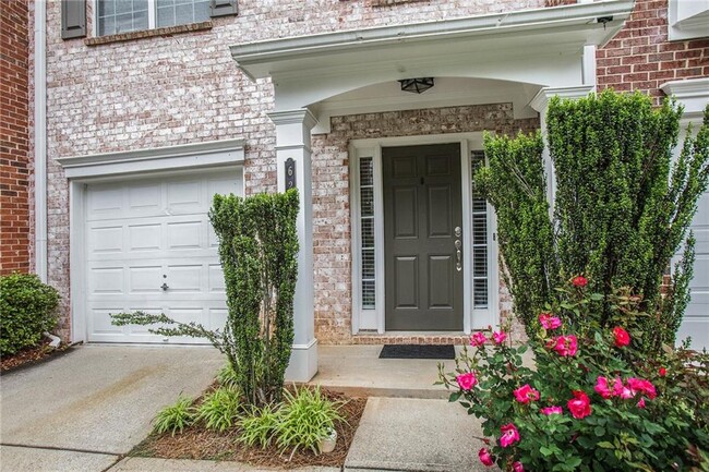 Building Photo - 624 Coligny Ct