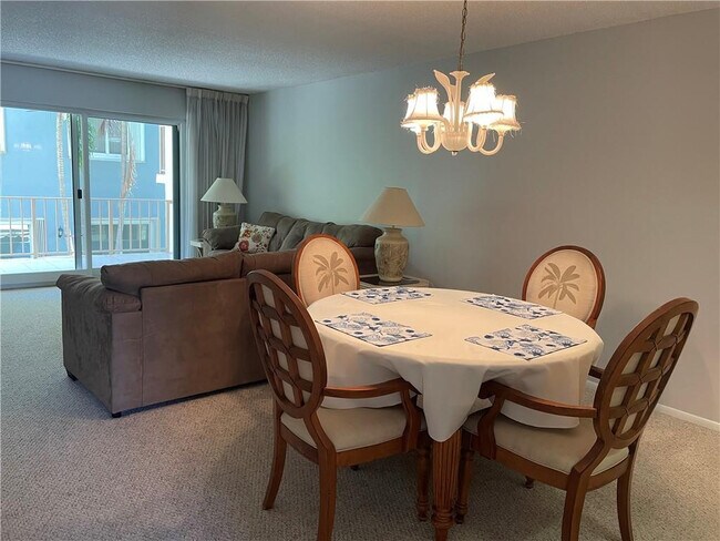 Building Photo - 4629 Poinciana St