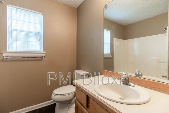 Building Photo - 14045 Dunnbarton Dr
