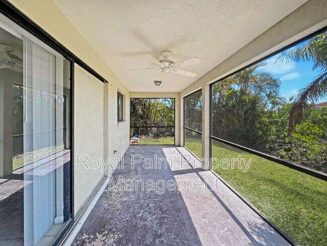Building Photo - 4530 SW 10th Ave