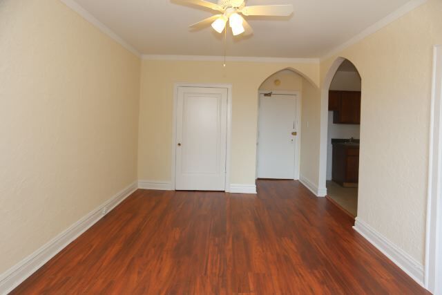Building Photo - 4832 N Damen Ave