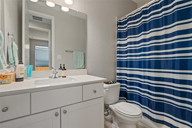 Building Photo - 4300 Sutter Cv