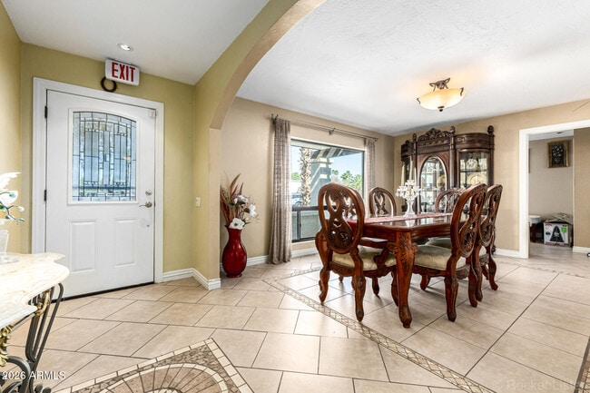 Building Photo - 11051 N 44th Ct