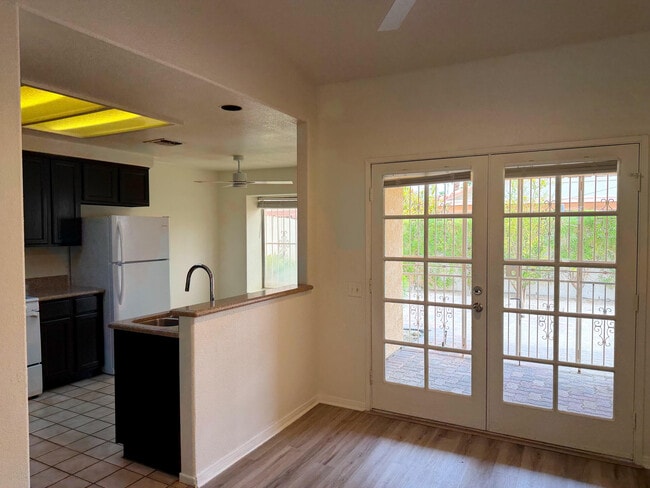 Building Photo - 52310 Avenida Madero