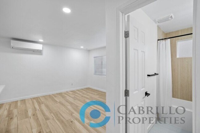 Building Photo - 4669 34th St