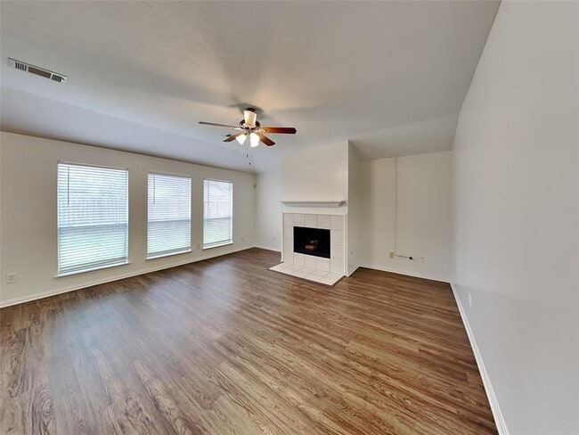 Building Photo - 17602 Coventry Oaks Dr