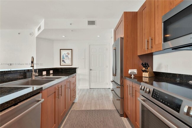 Building Photo - 1300 Ponce de Leon Blvd