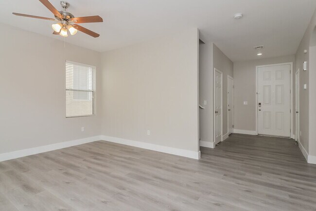 Building Photo - 6556 La Placita Ave